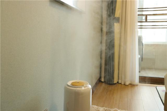 小熊加湿器使用说明（小熊加湿器体验测评）