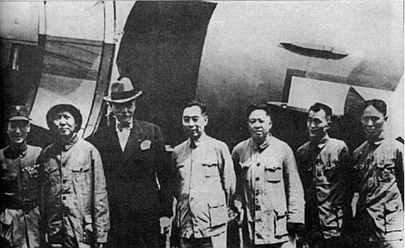 中央三次调陈龙保护毛主席，但都被他拒绝，这是为何？