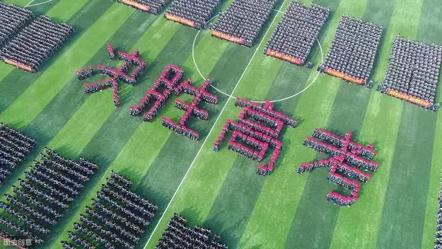 2019高考成绩都出了，31个省市区文理科第一名最全统计