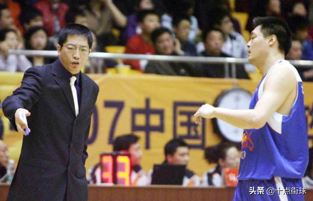 胡卫东为什么去nba(胡卫东当年为何会被称为“中国乔丹”？如今50岁的他致力于青训)