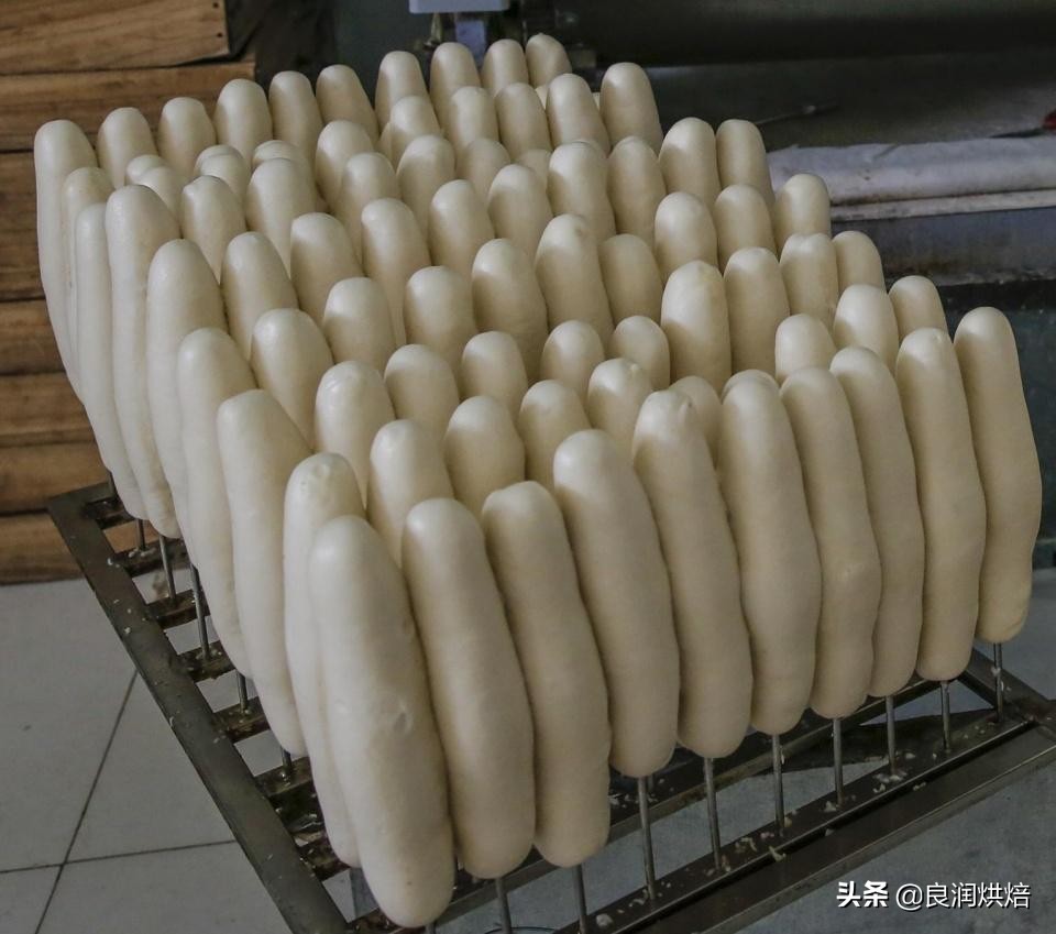 山东诸城烧饼——薄如纸，酥香可口，一捏即碎，回味无穷。