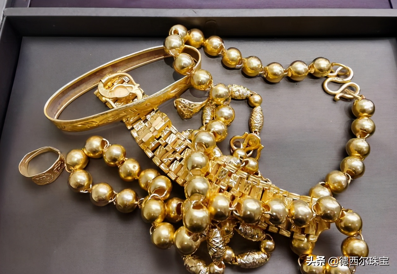 黄金首饰回收价格是怎么算的?黄金回收需要注意什么?