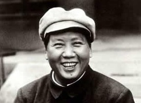 田家英女儿不懂事捉弄毛主席，其父本想批评，主席一句话瞬间消气