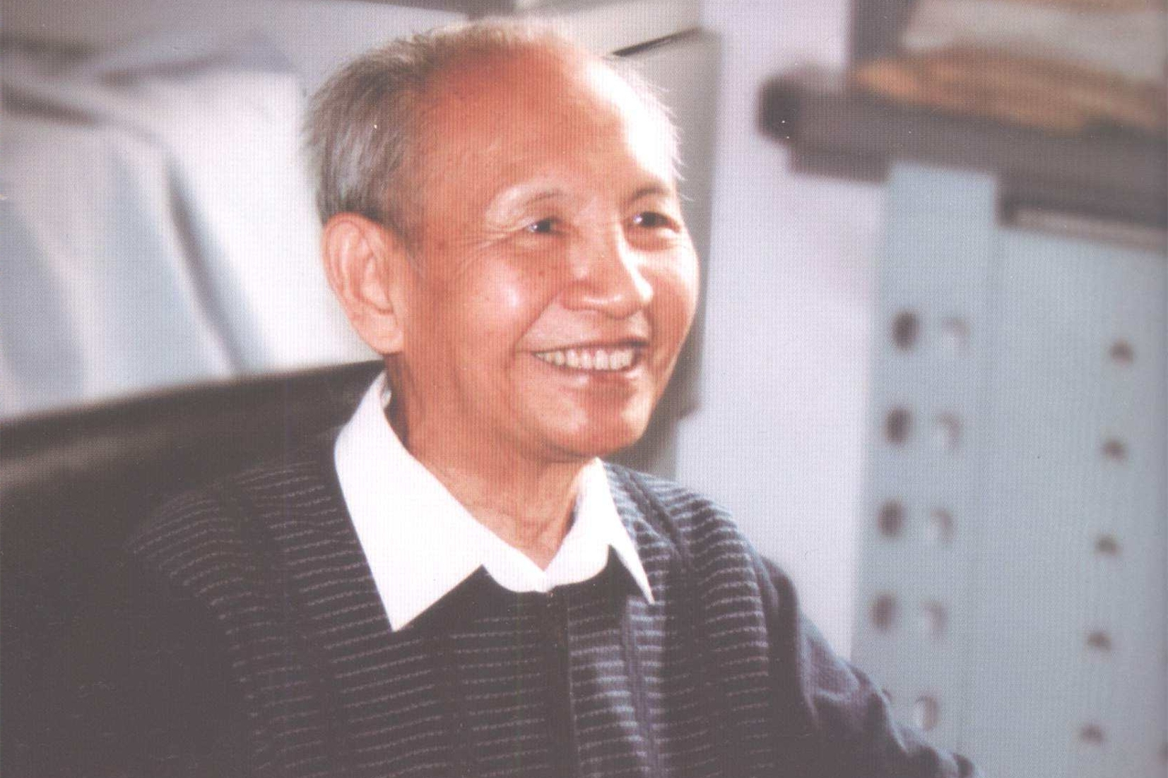 01乡村学校里的调皮少年1930年,王元出生在战争时期