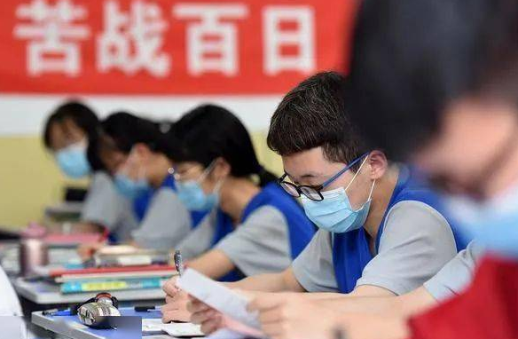 十年苦读不如一张国籍，清华降门槛招生惹争议，教育部要出手了