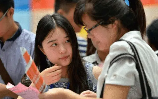 武汉传媒学院学费多少（武汉各高校学费上涨）