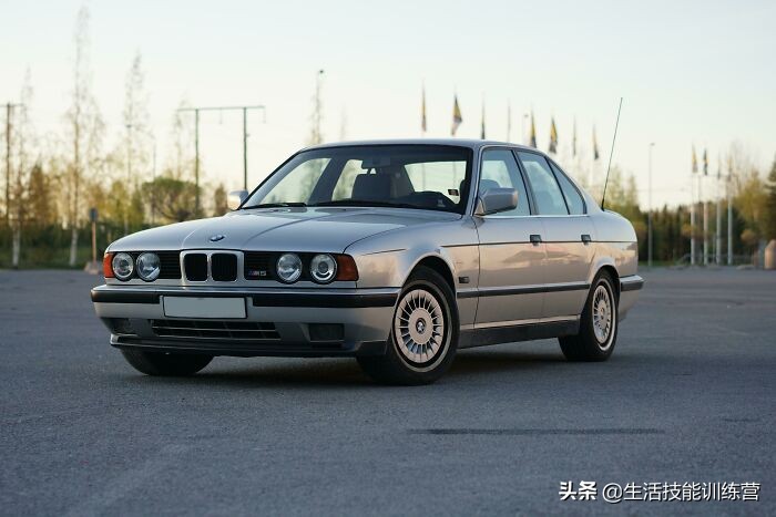 50辆在90年代被认为最好的汽车，你认识多少？