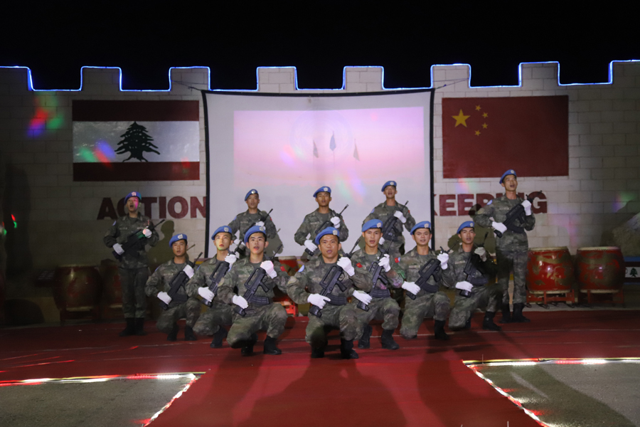 献礼华诞 | 解放军及武警部队“双节”晚会大联欢