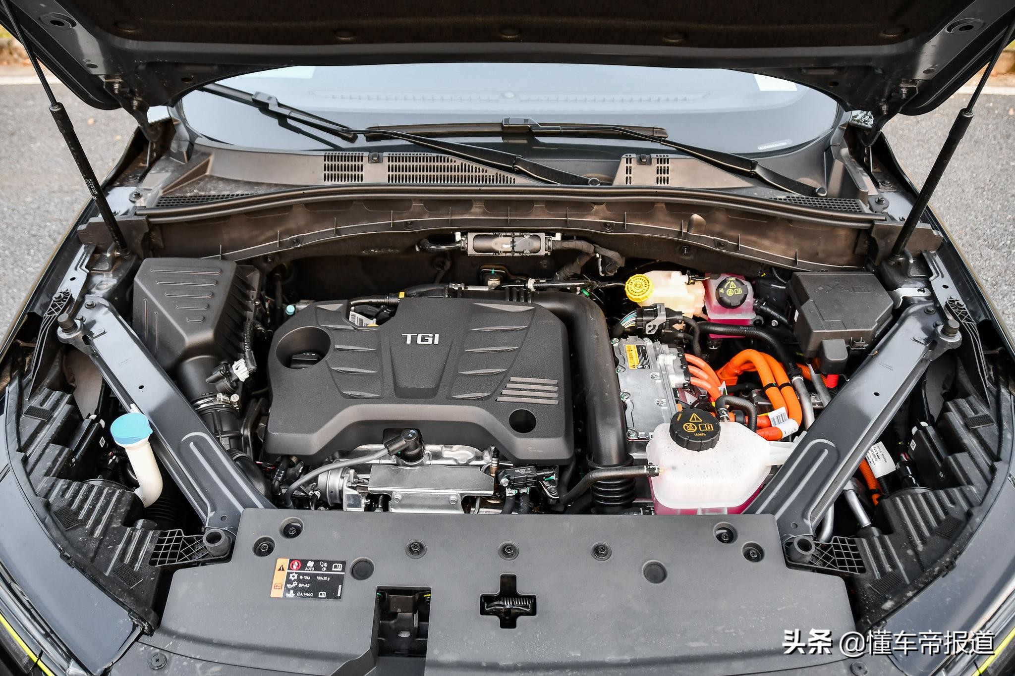 新车｜价格小幅下调，售15.28万元起，新款荣威RX5 ePLUS正式上市