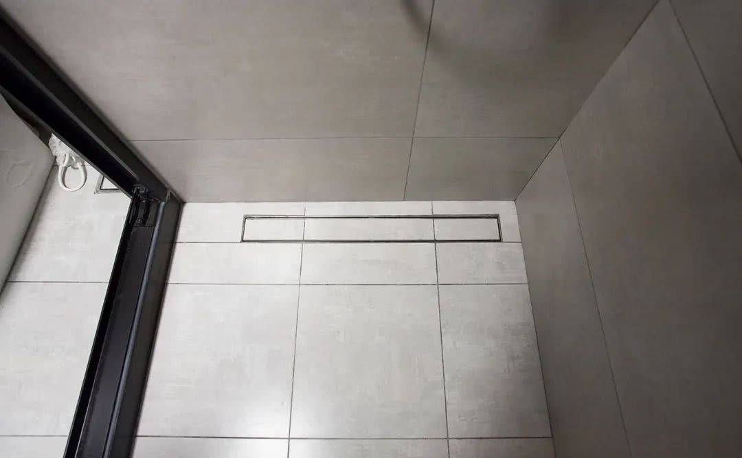 家装瓦工偷懒太可恨，施工时做这5件事，我一分钱都不想给他