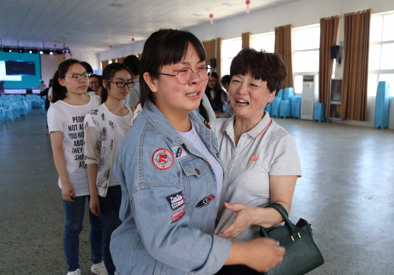 17年前那个偷走高考试卷，导致无数考生落榜的杨博，如今怎样了？