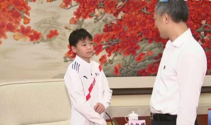 坐上主位！全红婵获广州市书记接见再显地位，刘诗雯樊振东未现身