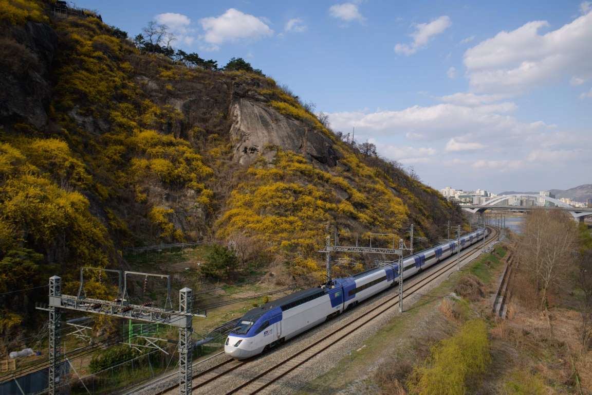 旅行看世界：盘点世界各地最快的高铁，中国第一无可争议！