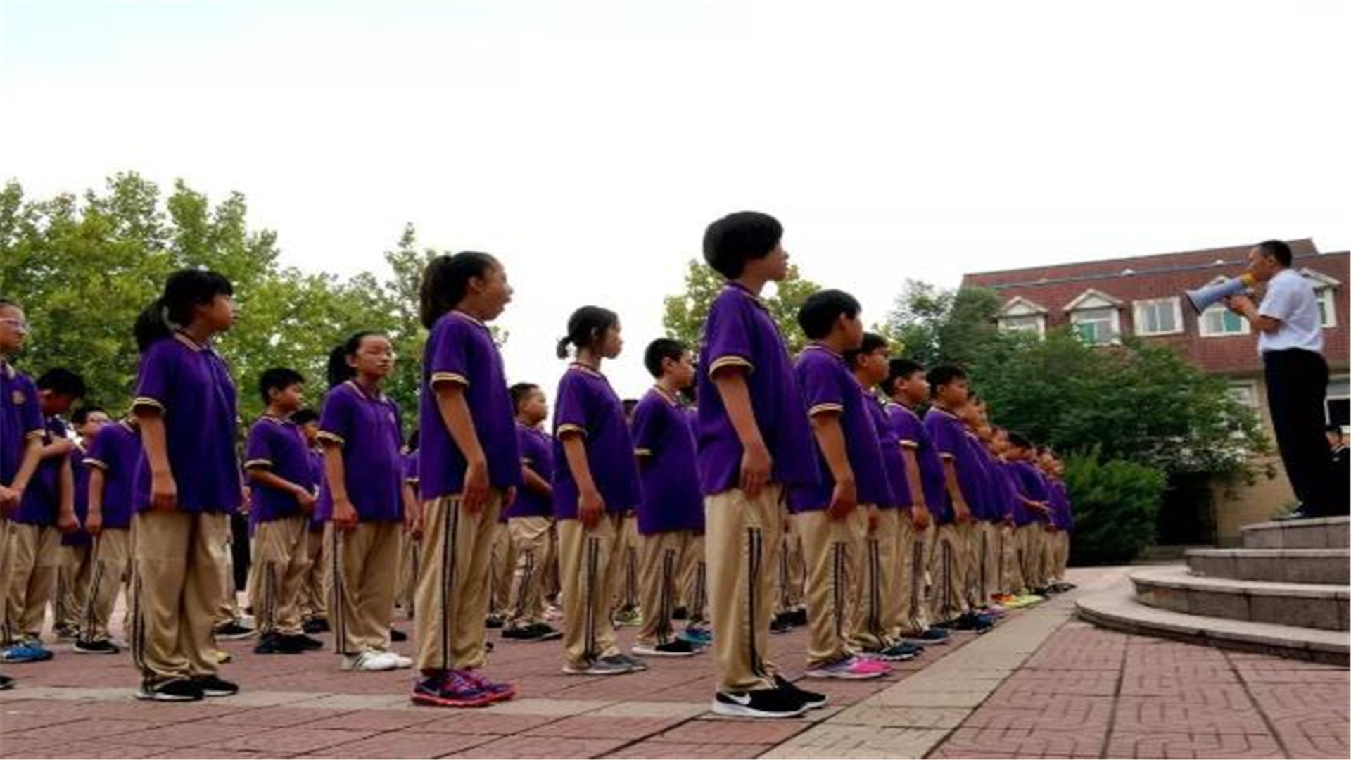 淄博这3所“贵族小学”，办学质量优异，学费最低每年1.7万