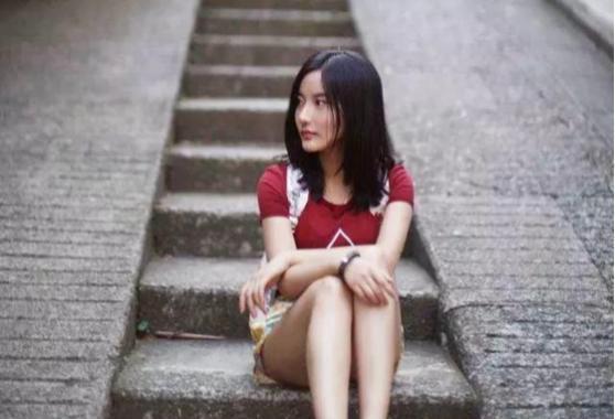 清华大学校花，才貌双全让人羡慕，网友：复读百天，也难考上清华