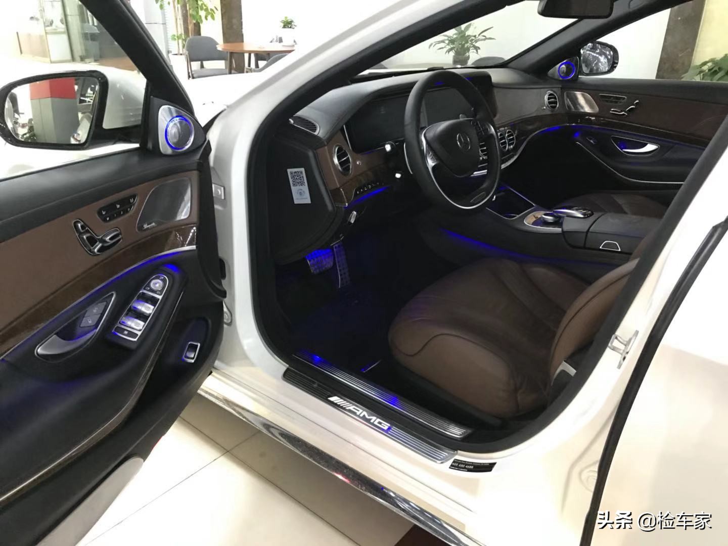 奔驰S65L车主的痛，3年掉价200多万？网友：没了西安一套房