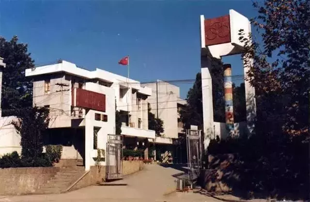 喜报！云师大附中入选《全国百强中学》，全云南仅一所！