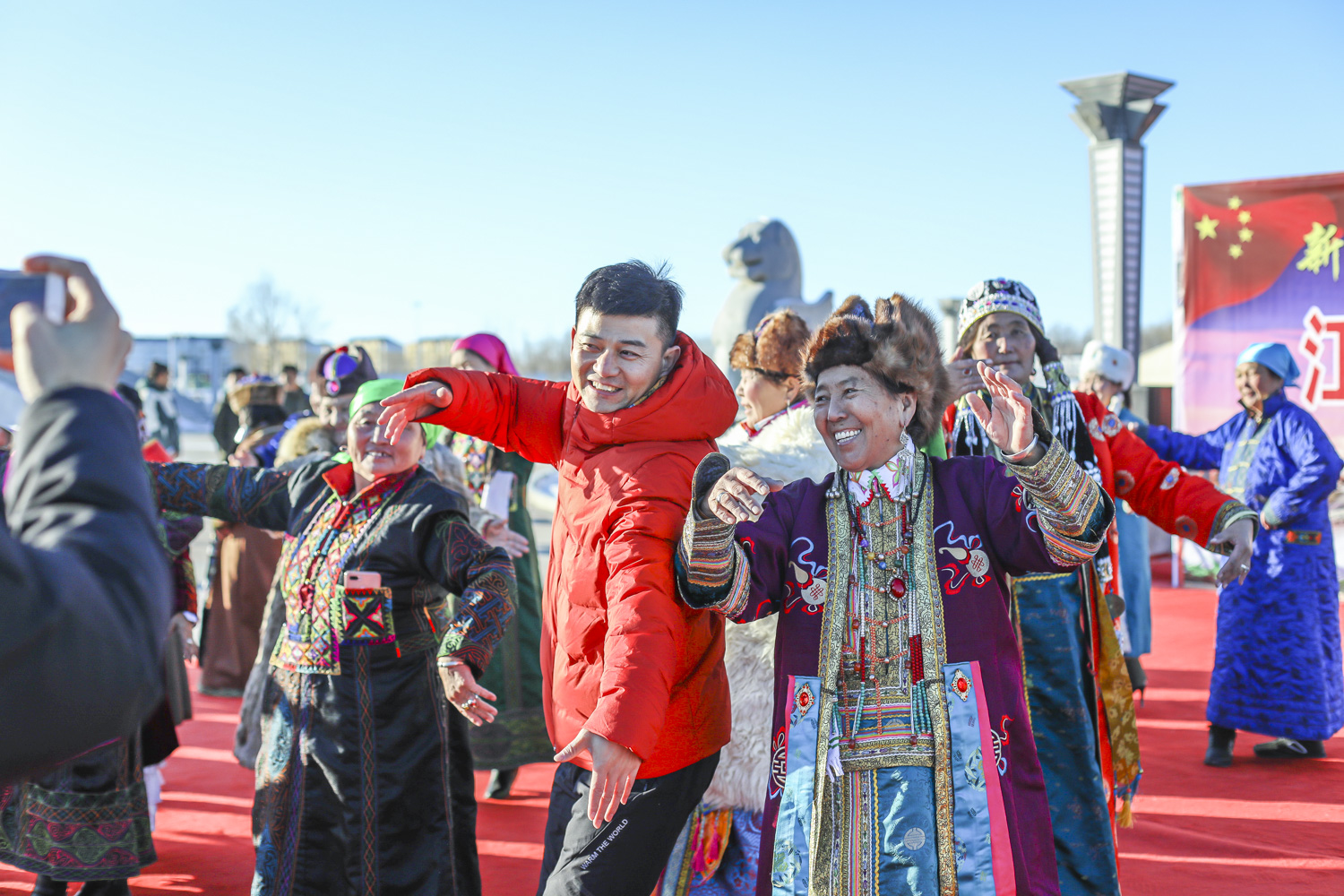 一座鲜为人知的边疆小城,孕育了不朽的江格尔传奇,竟是如此美丽