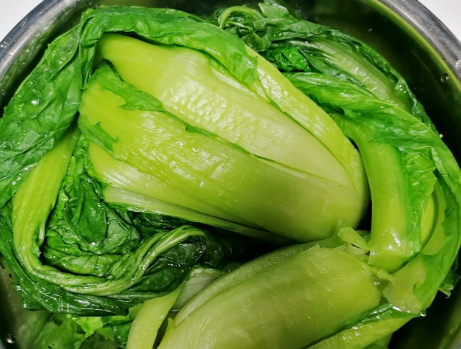 每年秋天，我家要这样腌一罐酸菜，不发霉不长毛，吃一年也不坏