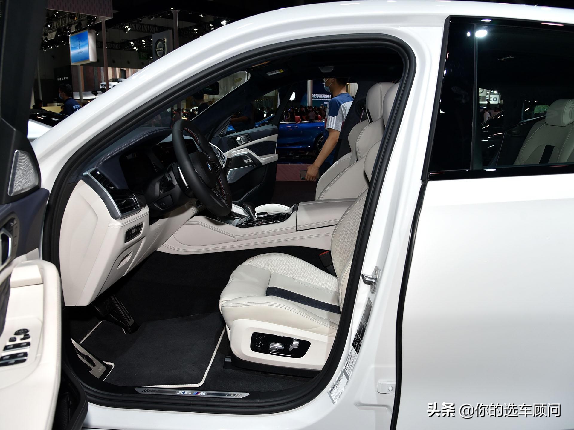 600马力大V8，超跑级性能的SUV，又是四驱又是进口，实拍宝马X6 M