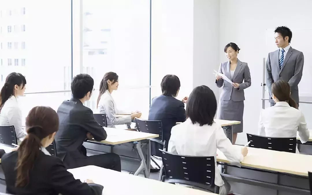 演讲和培训的区别需重视！员工培训别做“演讲型培训”