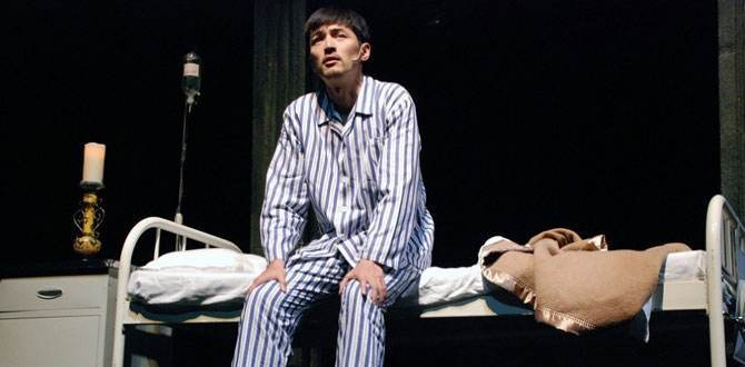 胡歌暖男一枚，人生经历太多事，造就自身的优秀品格