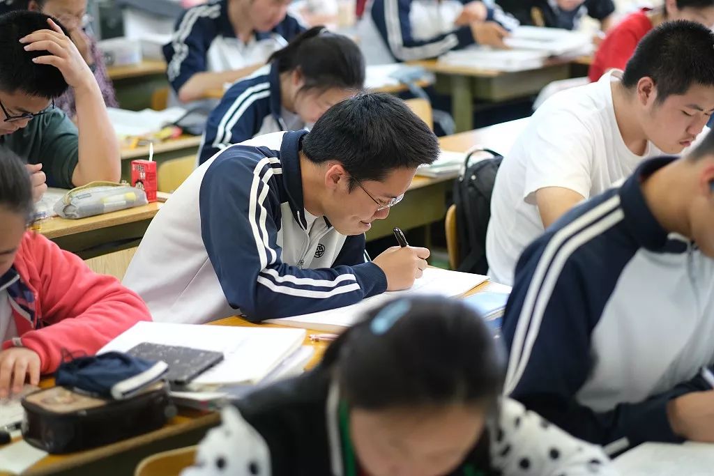 各科考多少分能上什么学校？对照这份31省市分数线列表，快来自查