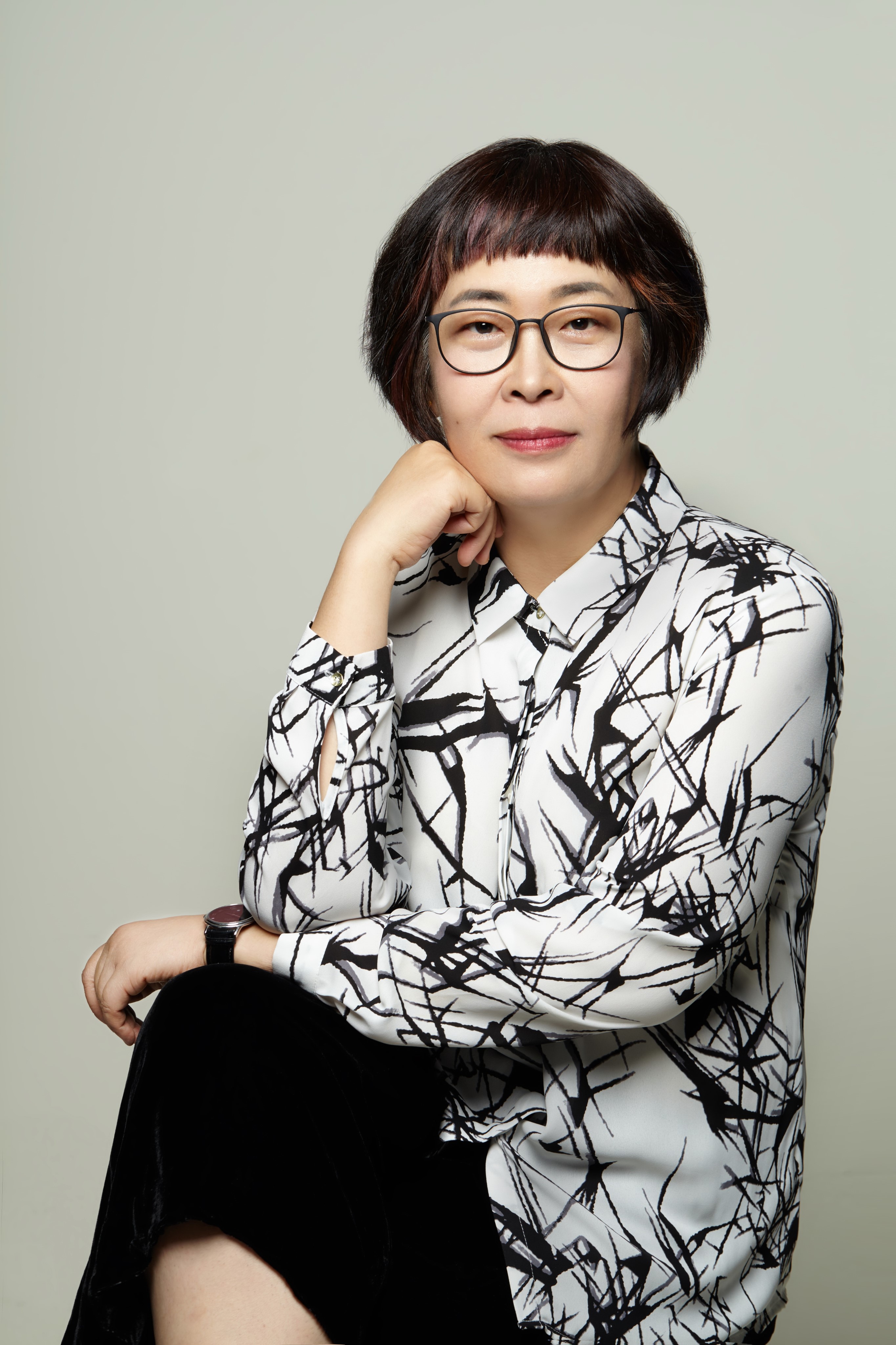 央视女主播逃不过的魔咒：大龄不婚？这10位女主持最大56最小已38