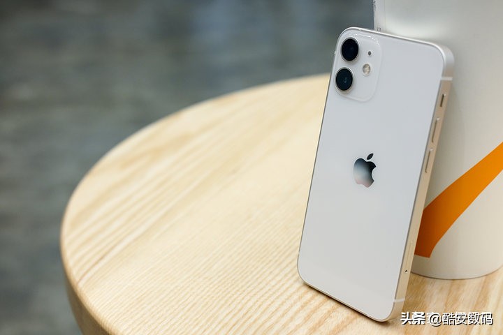 我和我最后的倔强：iPhone 12 mini 浅度使用体验