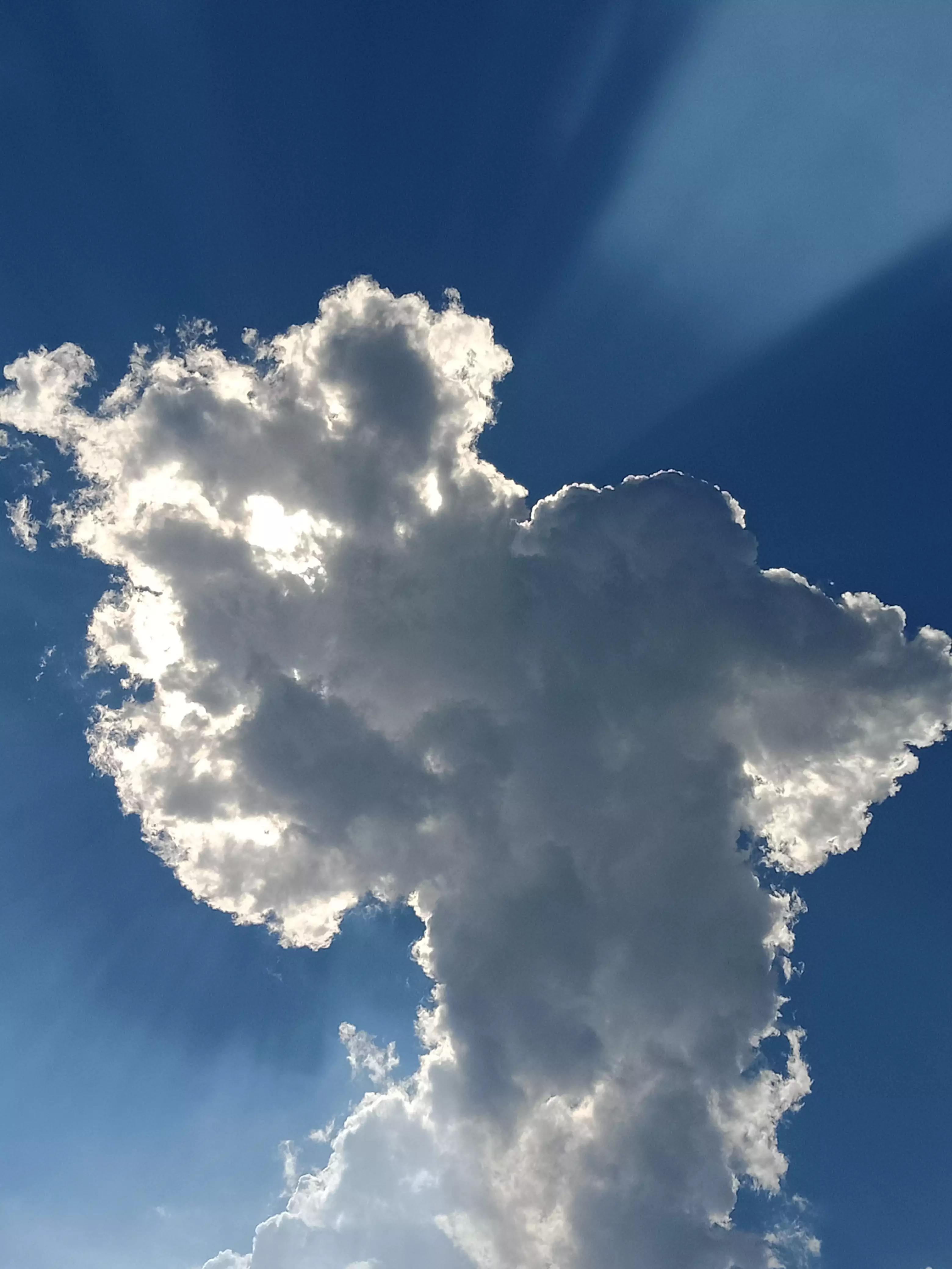 秋高气爽,蓝天白云真好看