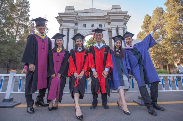 清华效仿国际化课程，700多门课改全英语授课，学生的反应很真实