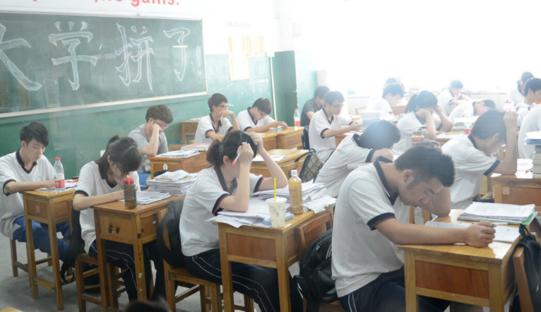 职高生迎来“好消息”，读中职也有机会上本科？普高生不再占优势