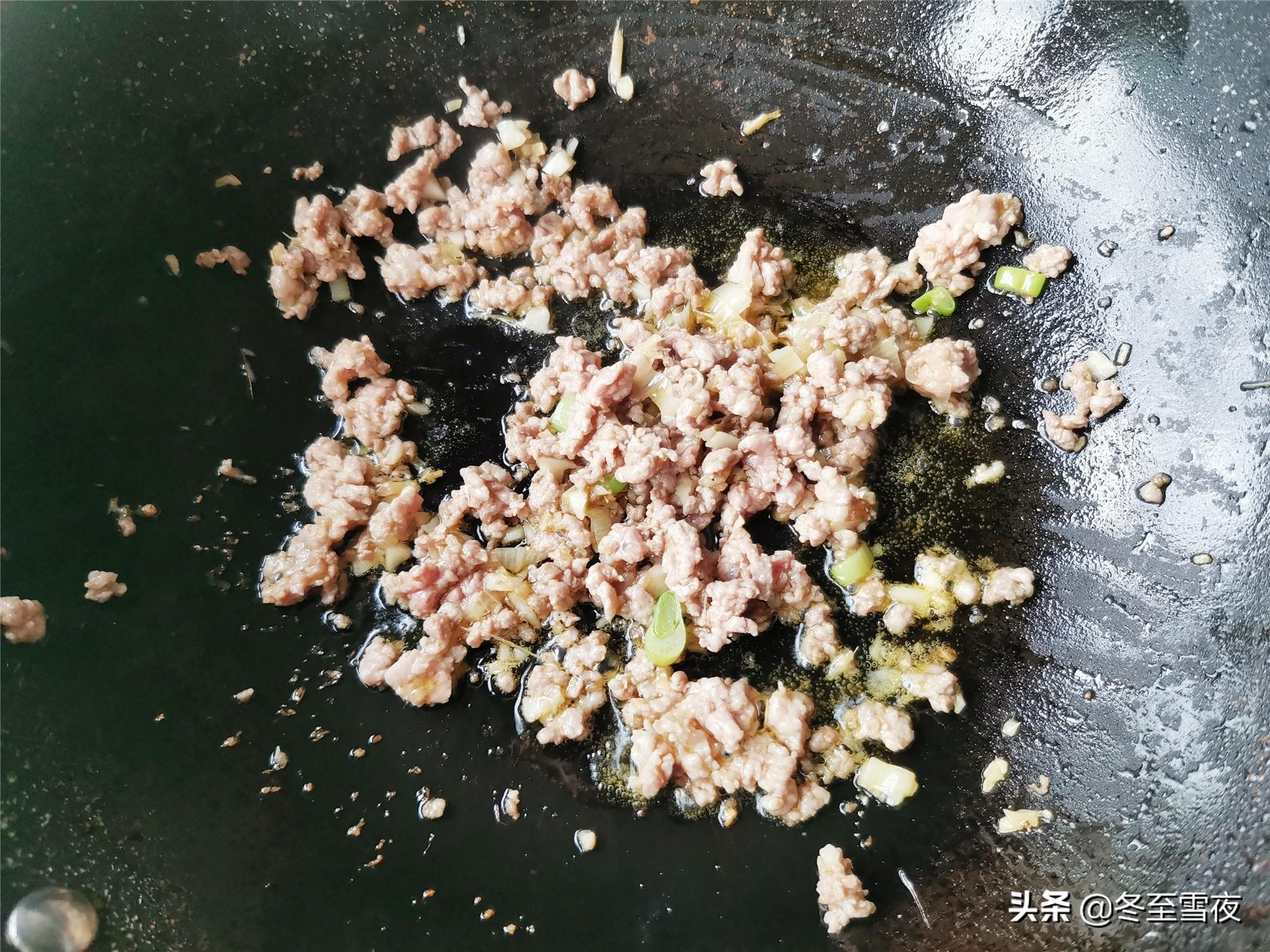 一块豆腐，一块猪肉，教你做家常麻辣豆腐，麻辣鲜香，特别下饭