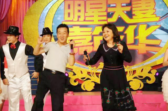 住院部主任还真给刘亚津面子,让张国丰的妈妈住进了医院.