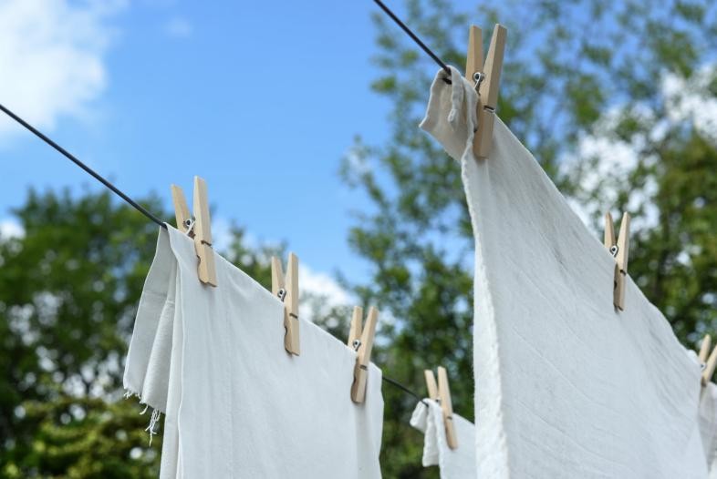 衣服上的楊梅汁洗不掉？這5種方法清洗超有效