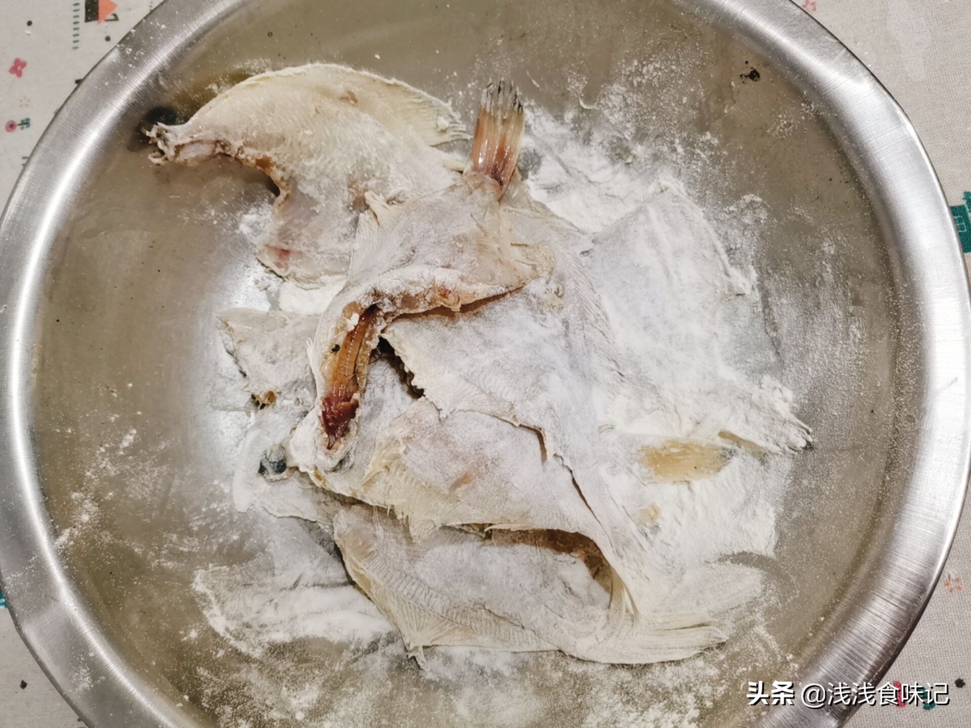 高眼魚做法(手把手教你做酥脆又鮮美的高眼魚)