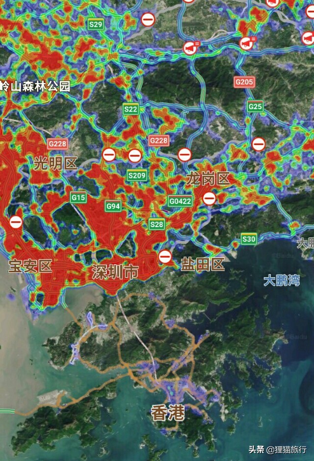广州和佛山已经完全同城化了,广佛的热力图摊开的面积非常大,红色区域