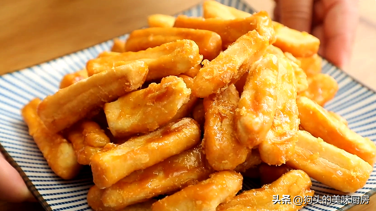 家里有鸡蛋就能做的鸡蛋酥，用料简单味道好，入口酥脆香而不腻