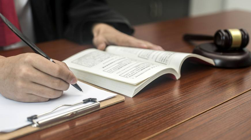 公务员考试从高考就开始了，选对专业很关键，这5类专业最吃香