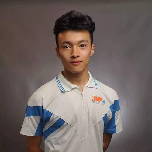 清华高颜值学霸“火了”，曾是高考状元，阳光帅气热爱篮球