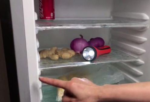 哥学来的修冰箱技术让大家很佩服，简单实用啊，算是开眼了