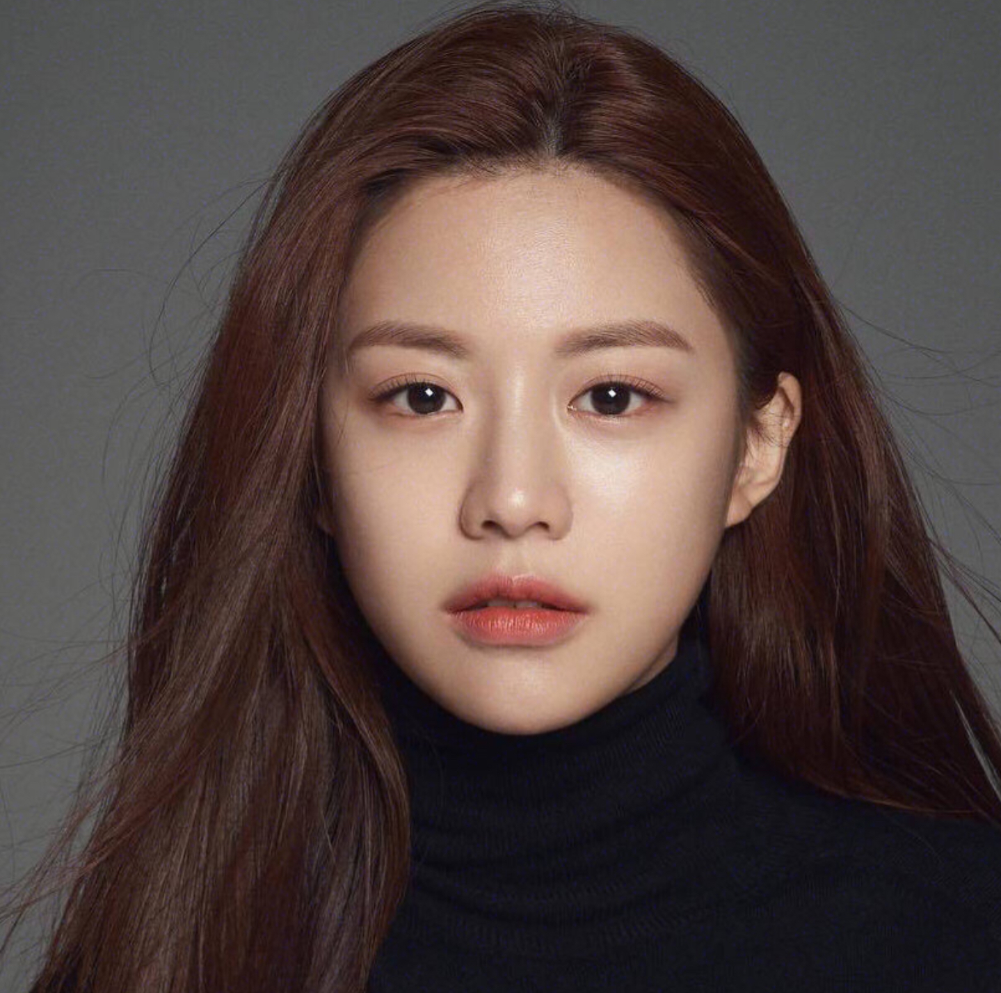 饱满的额头是高颜值的标准之一,额头饱满会使整个面部显得比较有立体