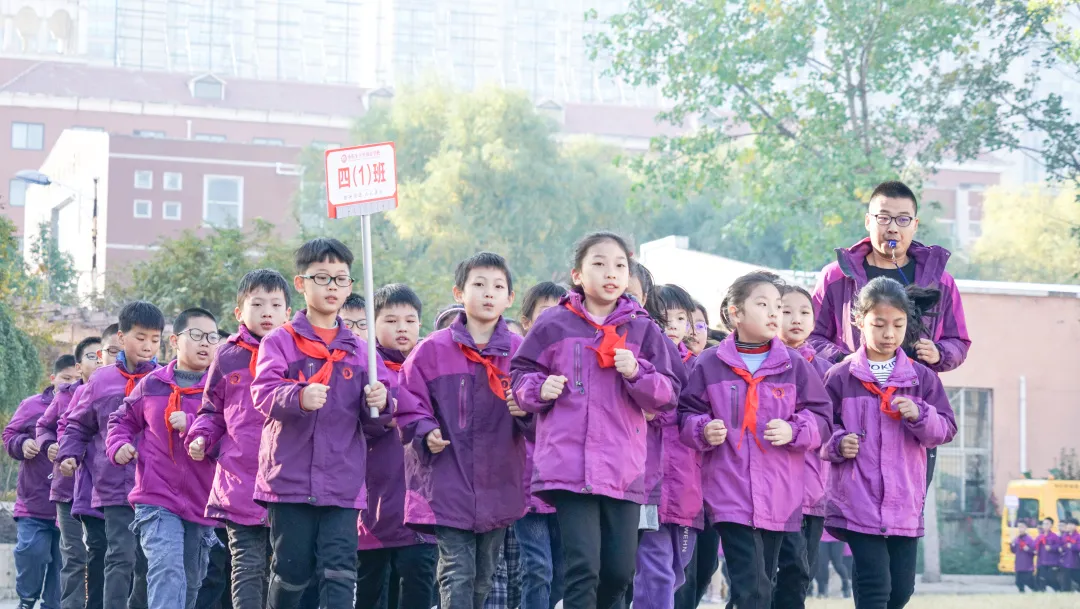 阳光运动，快乐成长丨洛阳东外小学部队列队形广播操比赛