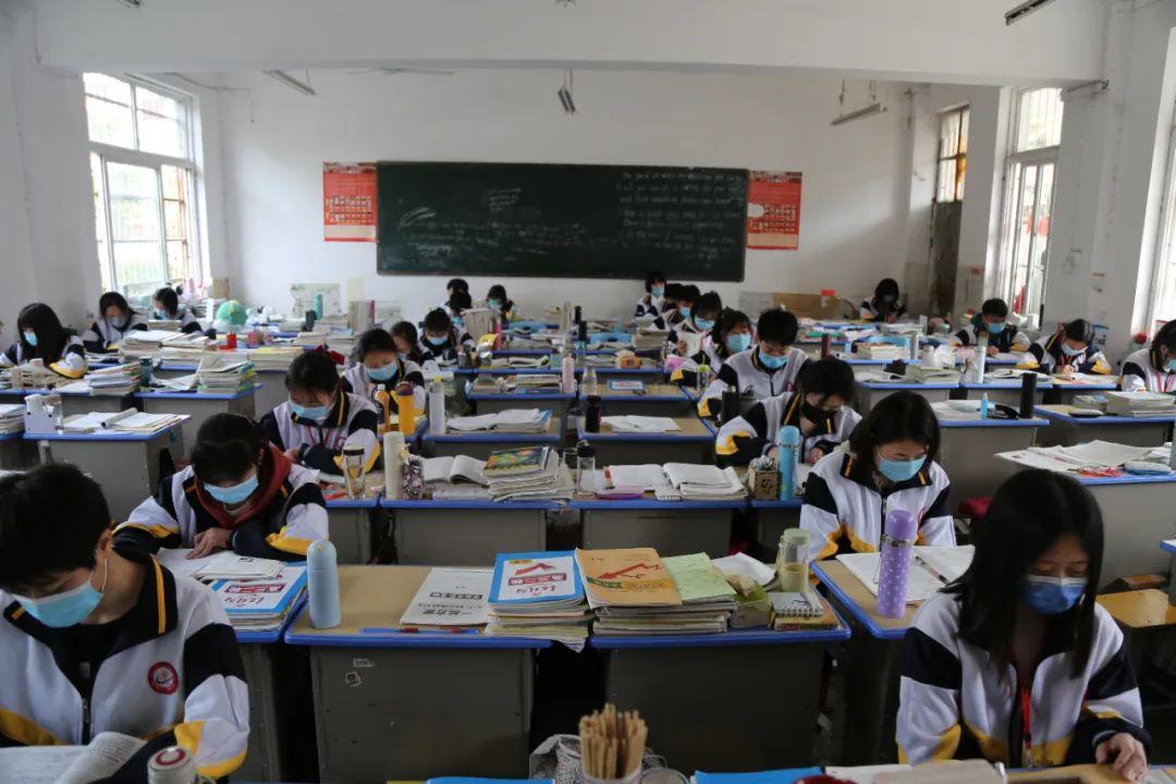 部分地区高考报名人数出炉，呈现上涨趋势，全国超过200万？