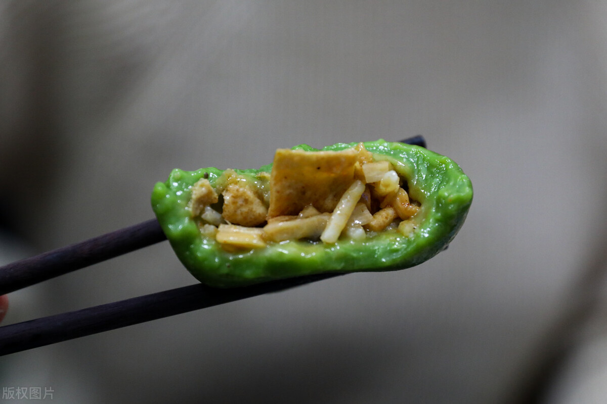 青团可以带着保鲜膜加热吗？青团用微波炉加热几分钟-壹健康经验