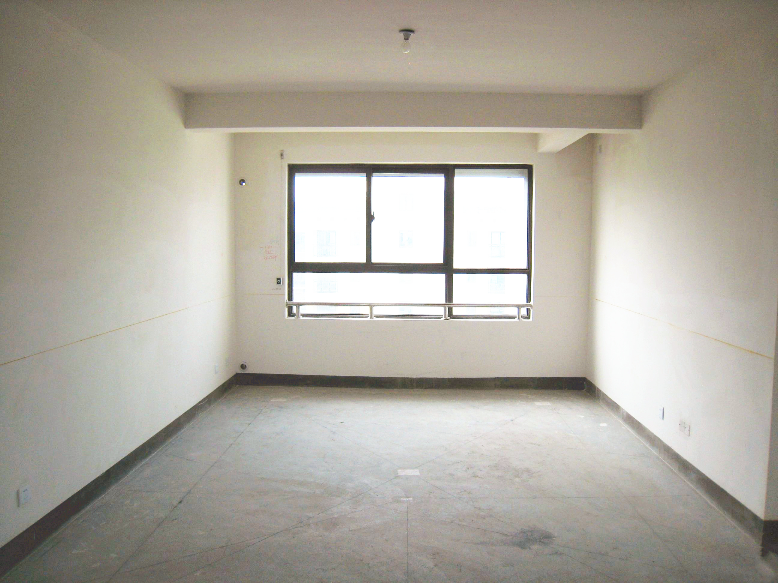 房间中间有横梁如何装修？六种遮盖方式，让横梁不再碍眼