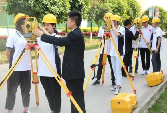 大学工科专业排名，计算机不再是永远的神，榜首受家长喜欢