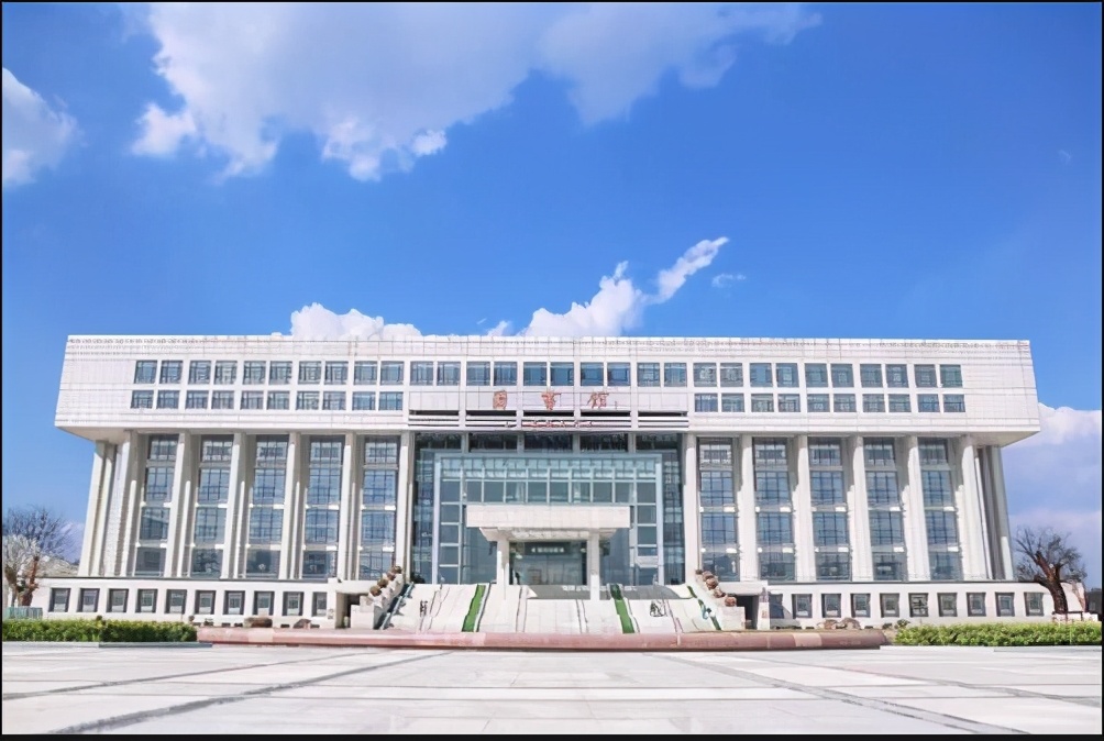 在山东，从事化工行业报考成人高考有哪些专业和学校可以选择