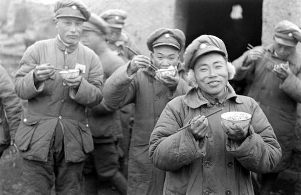 十大元帅1947年谁级别最高：林彪第三，贺龙第七，陈毅竟不如粟裕