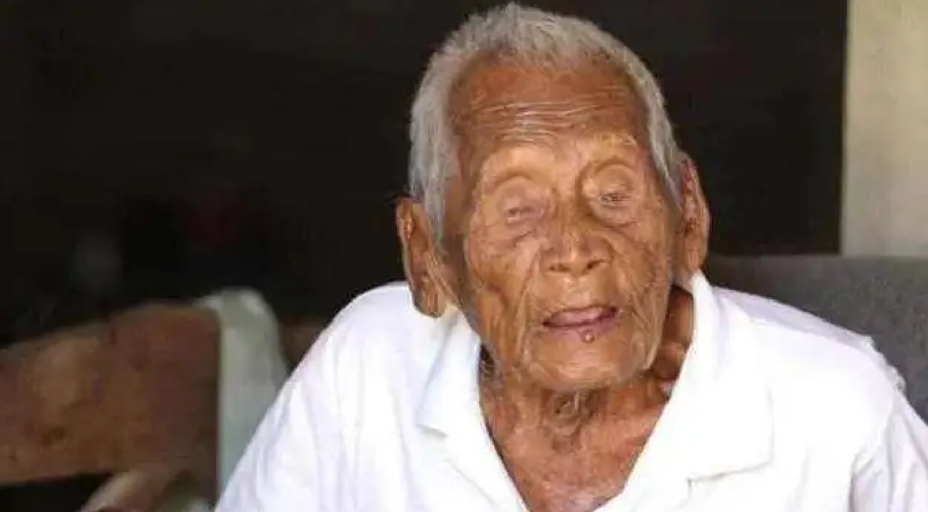 被"死神"遗弃的老人,横跨3个世纪140多岁,子孙都熬不过他